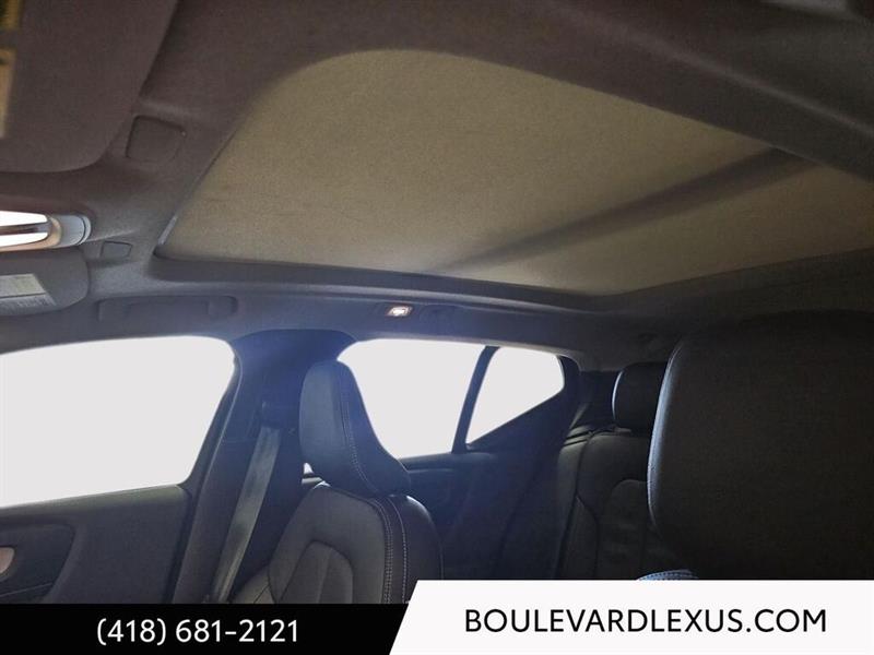 volvo XC40 2024 - 33