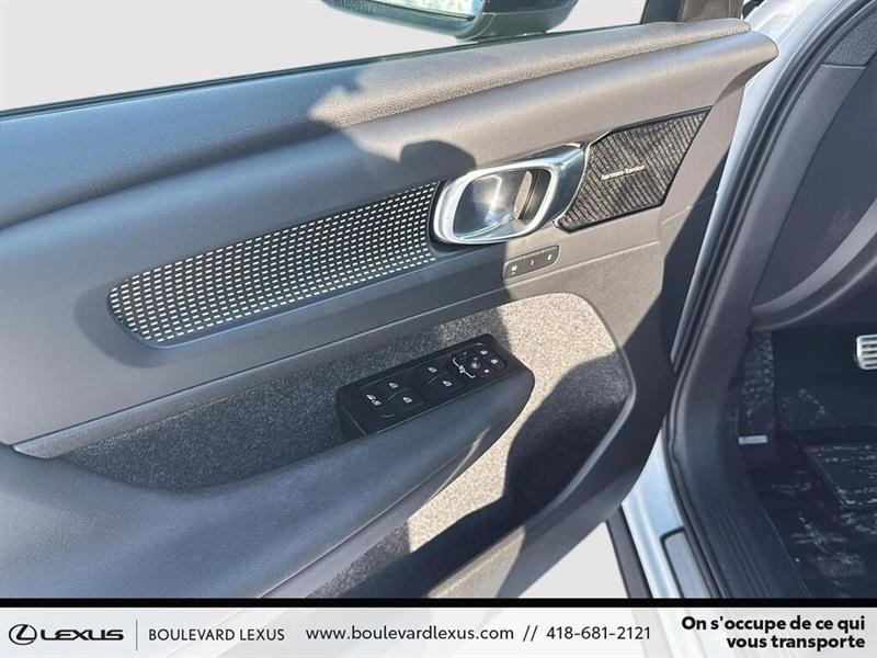volvo Recharge XC40 tout électrique 2022 - 29
