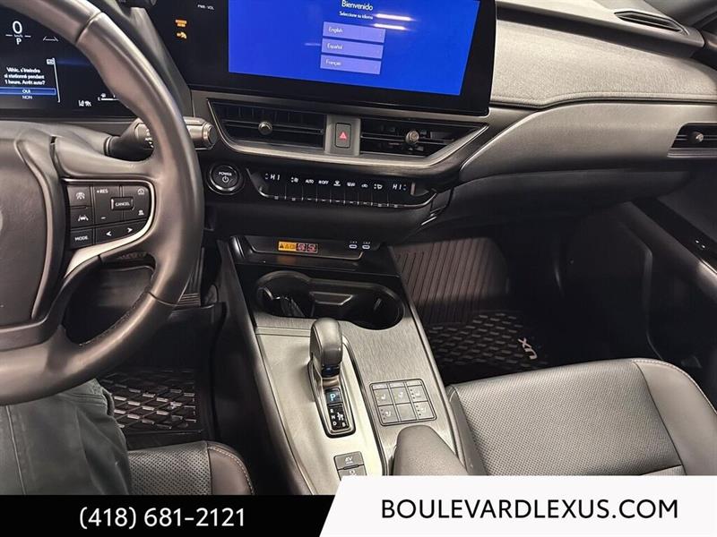 lexus UX 2025 - 16