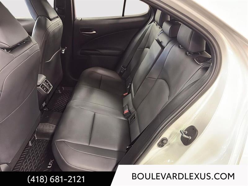 lexus UX 2025 - 17