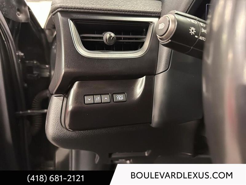 lexus UX 2025 - 13