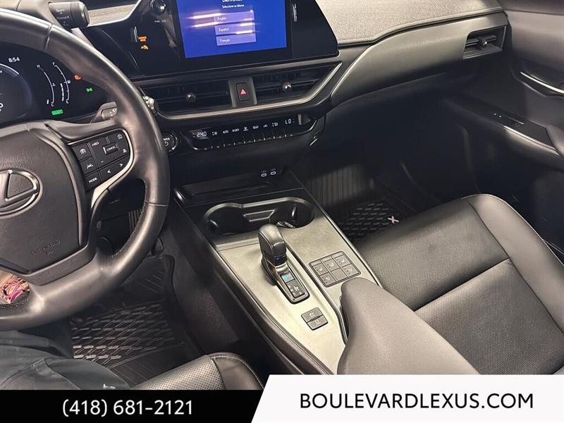lexus UX 2025 - 16
