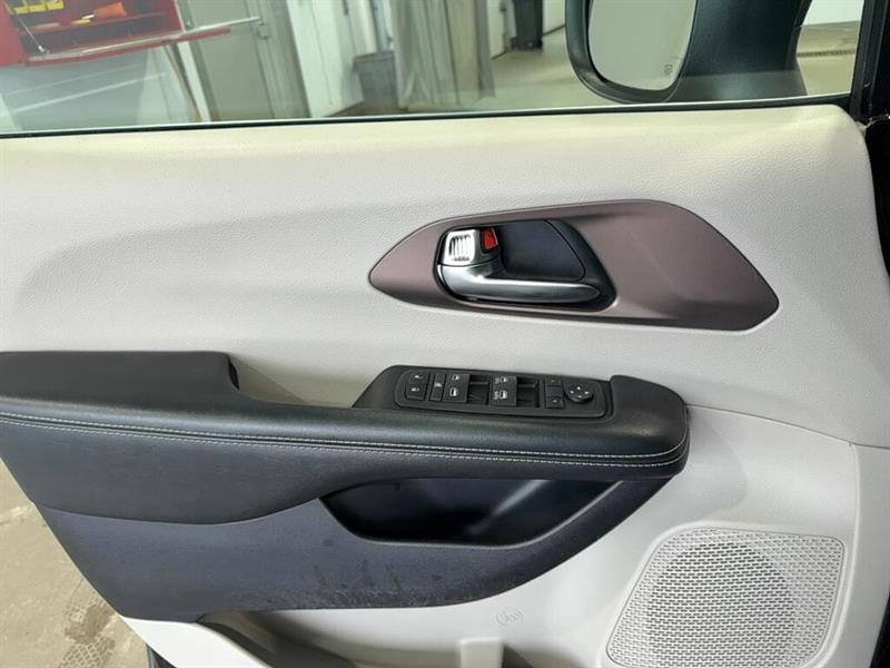 chrysler Grand Caravan 2021 - 14