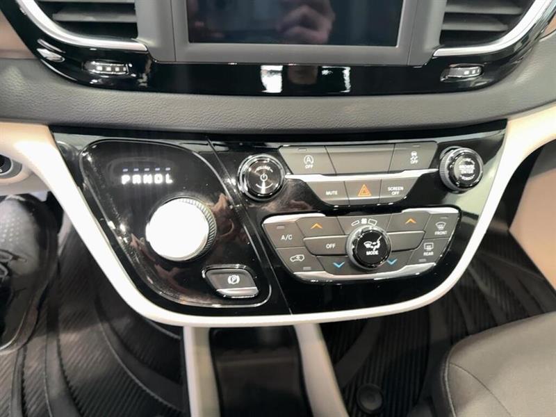 chrysler Grand Caravan 2021 - 17