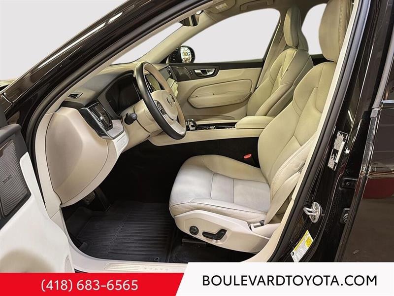 volvo XC60 Plug-In Hybrid 2025 - 11