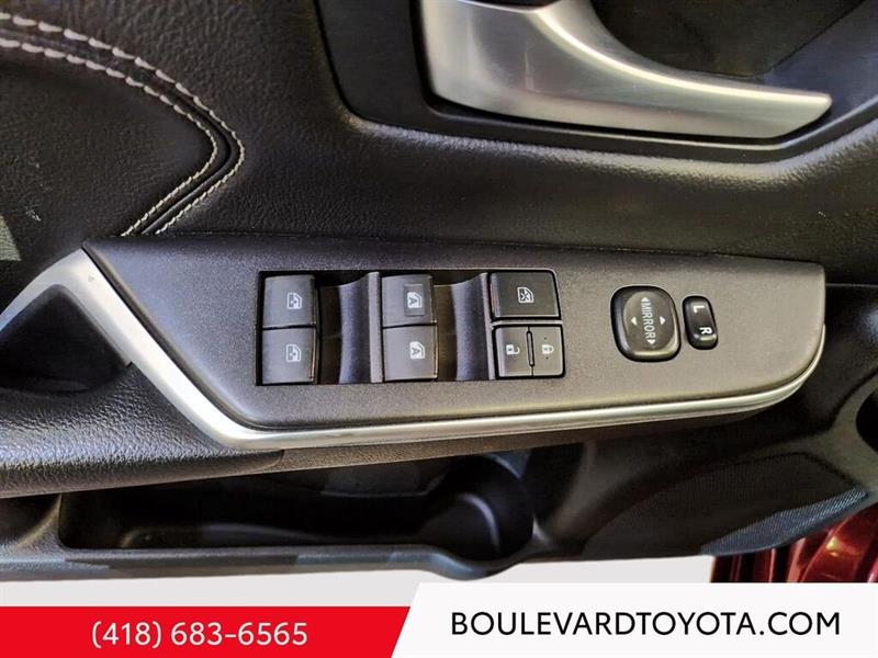 toyota Camry Hybrid 2017 - 12