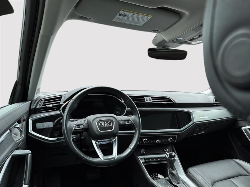 audi Q3 2020 - 24