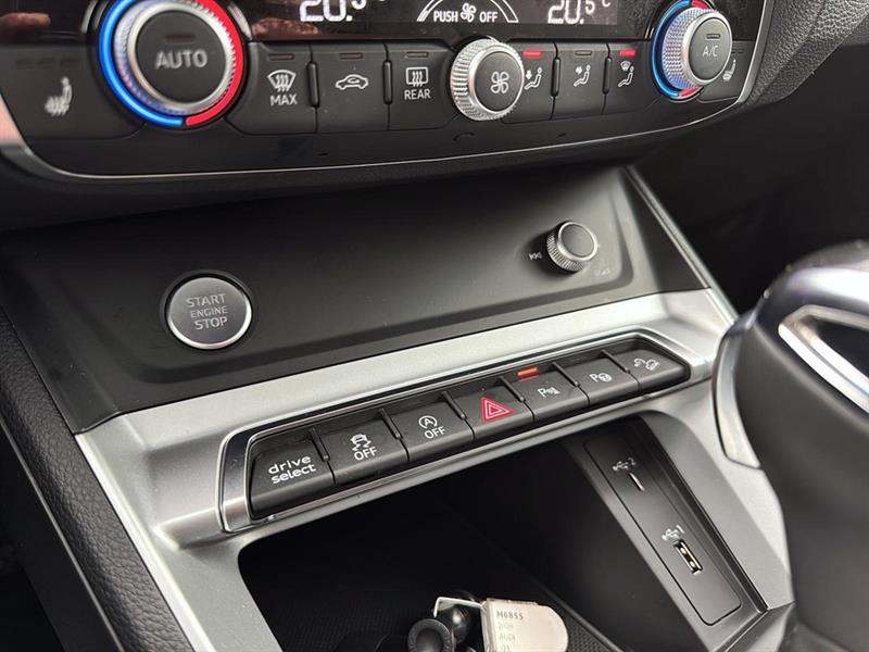 audi Q3 2020 - 38