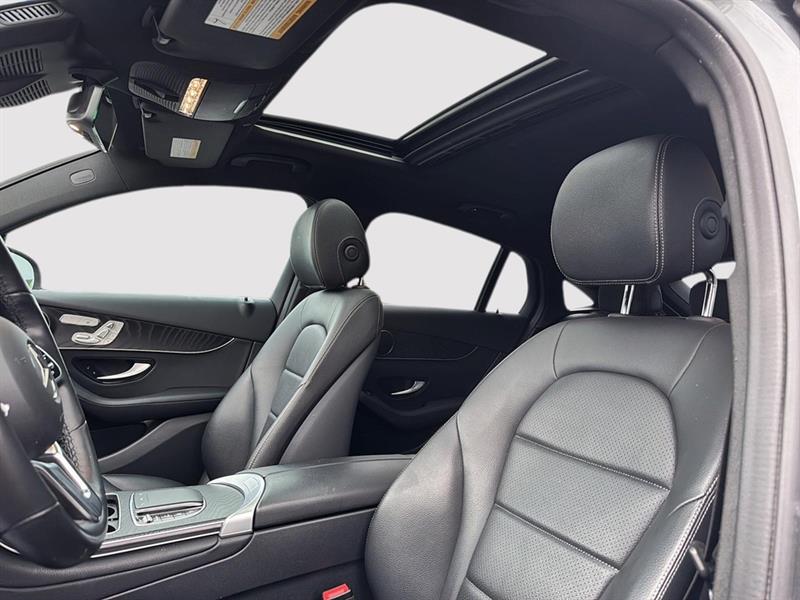 mercedes-benz GLC 300 2023 - 18