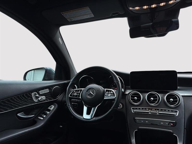 mercedes-benz GLC 300 2023 - 21