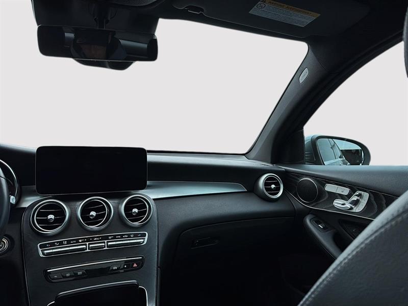 mercedes-benz GLC 300 2023 - 23
