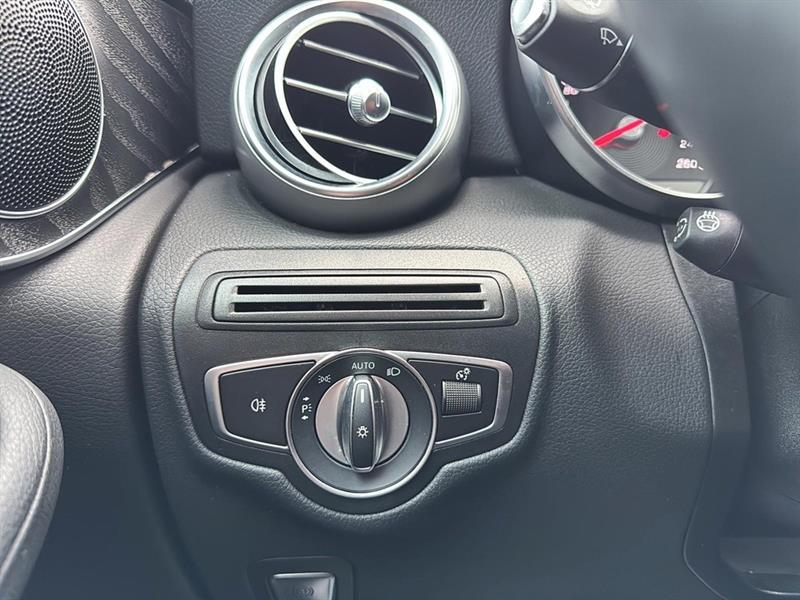 mercedes-benz GLC 300 2023 - 25