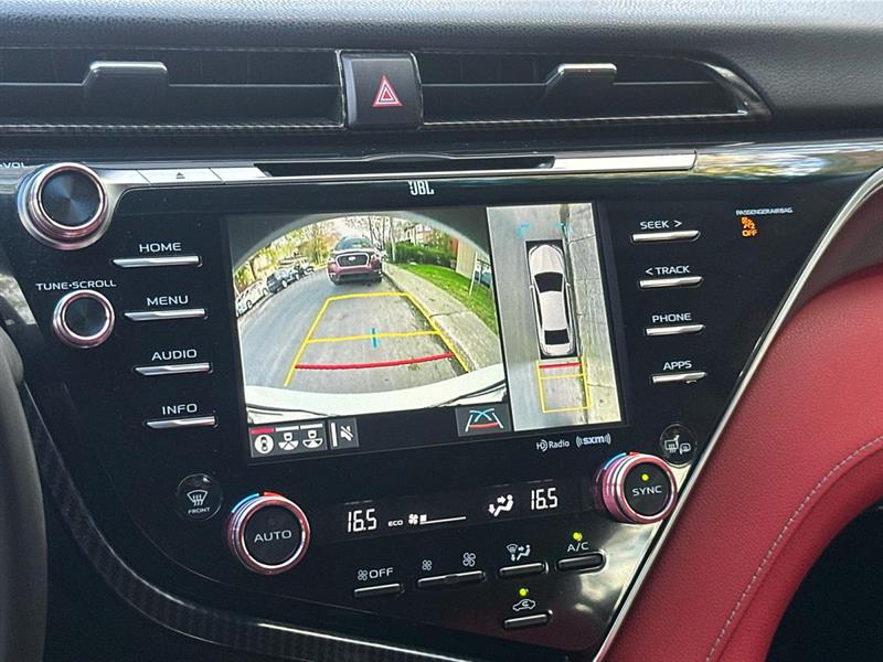 toyota Camry 2018 - 16