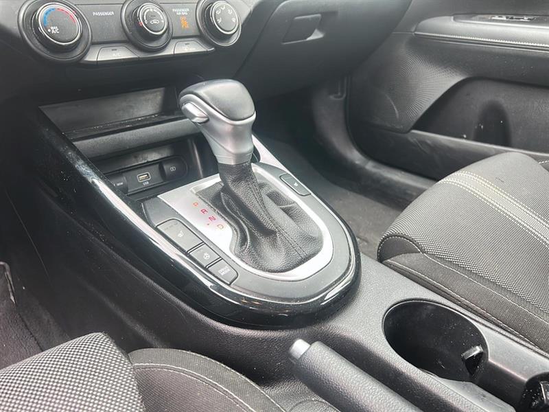 kia Forte 2022 - 15