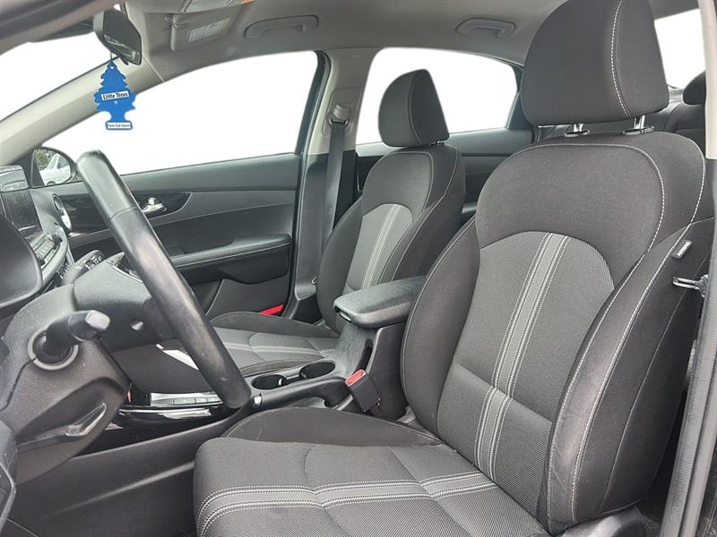 kia Forte 2022 - 18