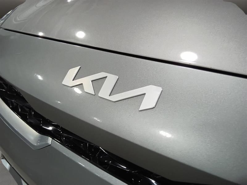 kia Forte 2022 - 12