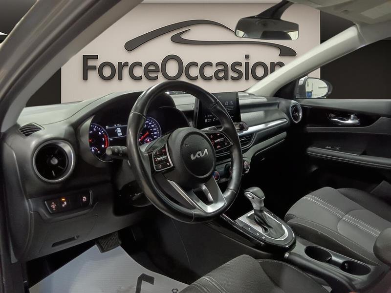 kia Forte 2022 - 18