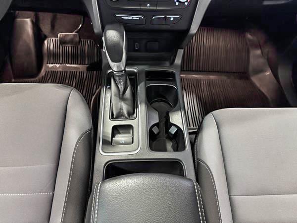 ford Escape 2017 - 24