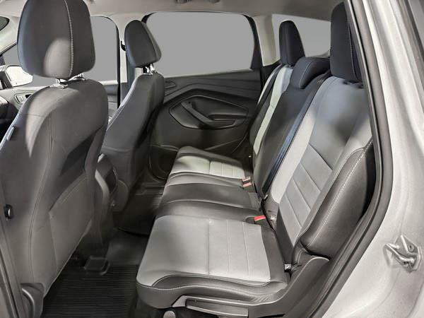 ford Escape 2017 - 25