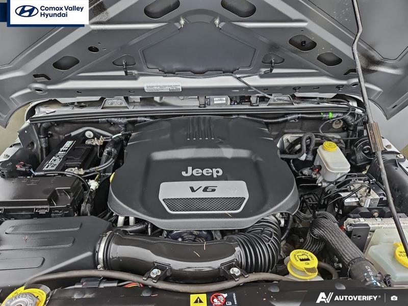 jeep Wrangler 2015 - 24