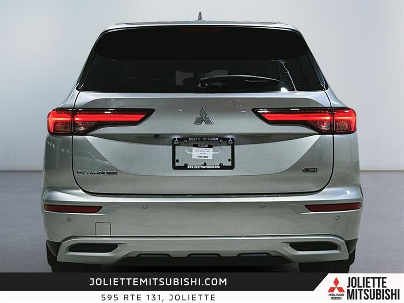 mitsubishi Outlander 2023 - 15