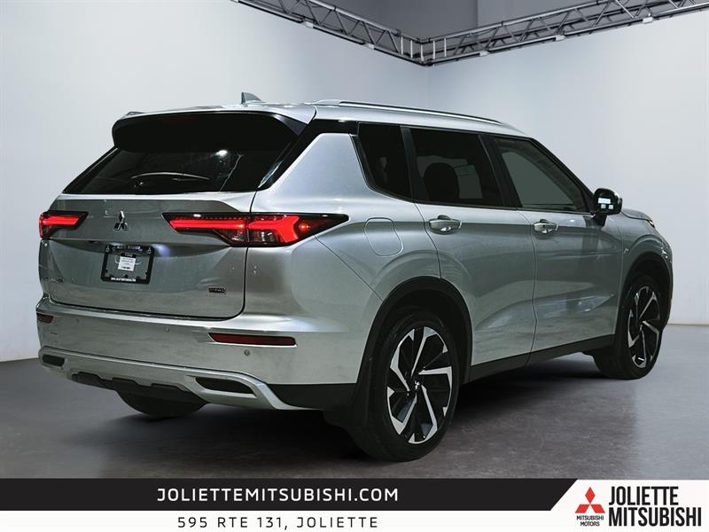 mitsubishi Outlander 2023 - 16