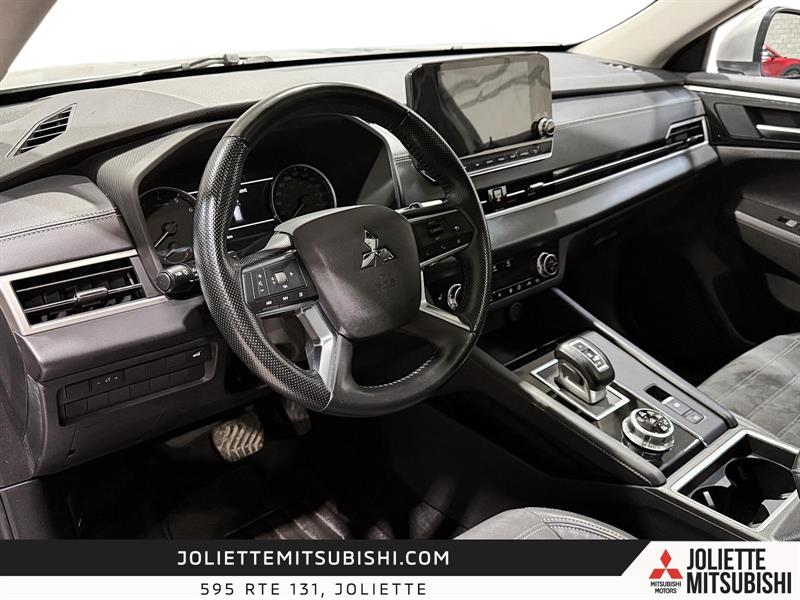 mitsubishi Outlander 2023 - 28
