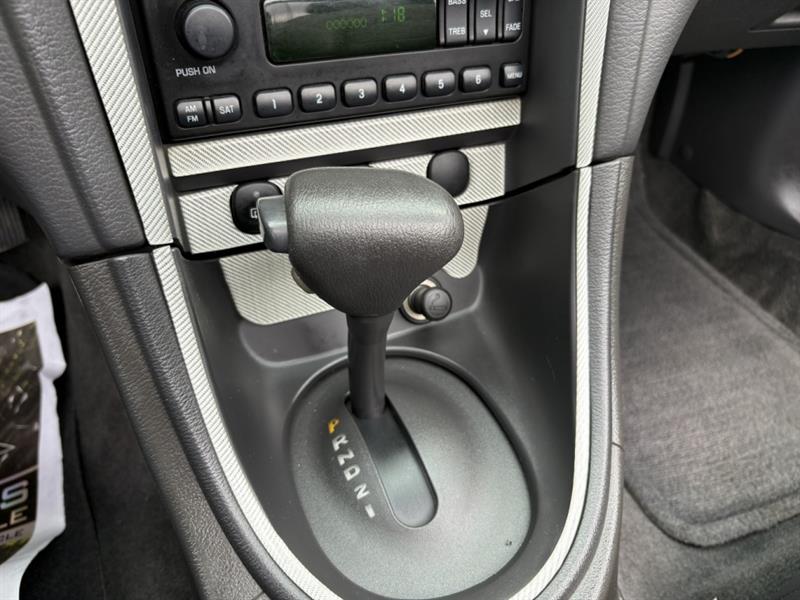 ford Mustang 2004 - 32