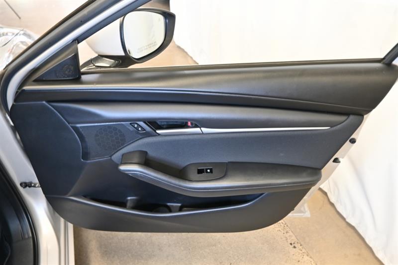 mazda Mazda3 Sport 2022 - 28
