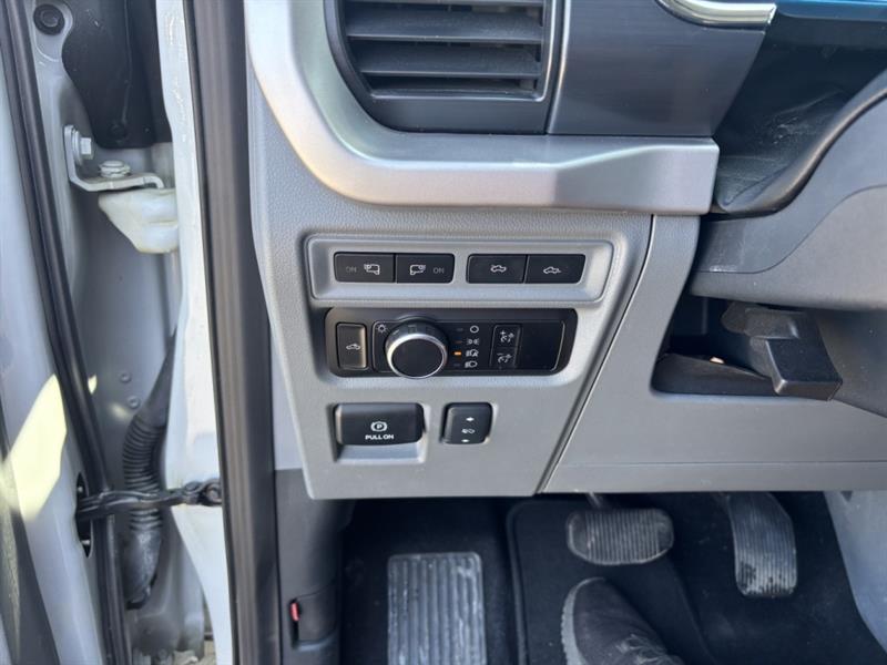 ford F-150 Lightning 2023 - 30