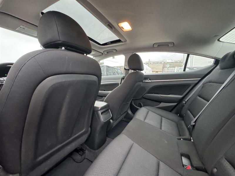 hyundai Elantra 2018 - 24