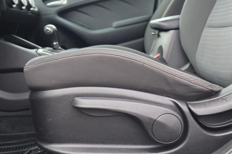kia Forte 2018 - 12