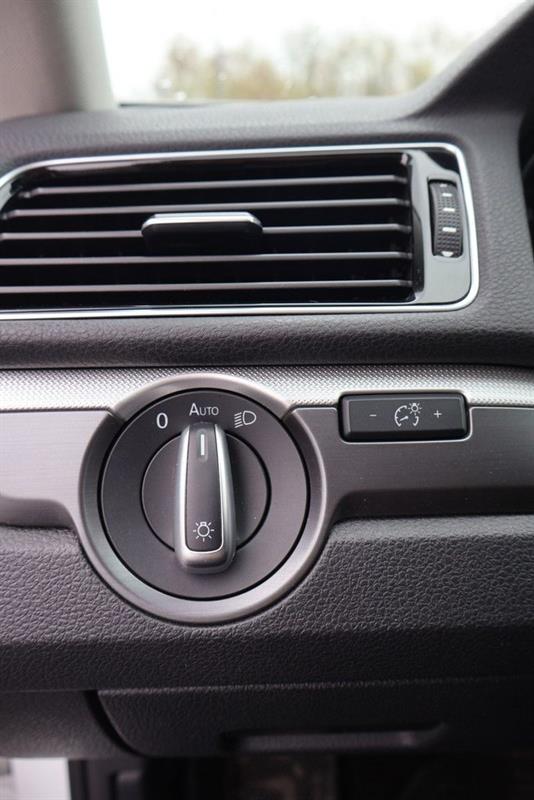 volkswagen Passat 2017 - 21