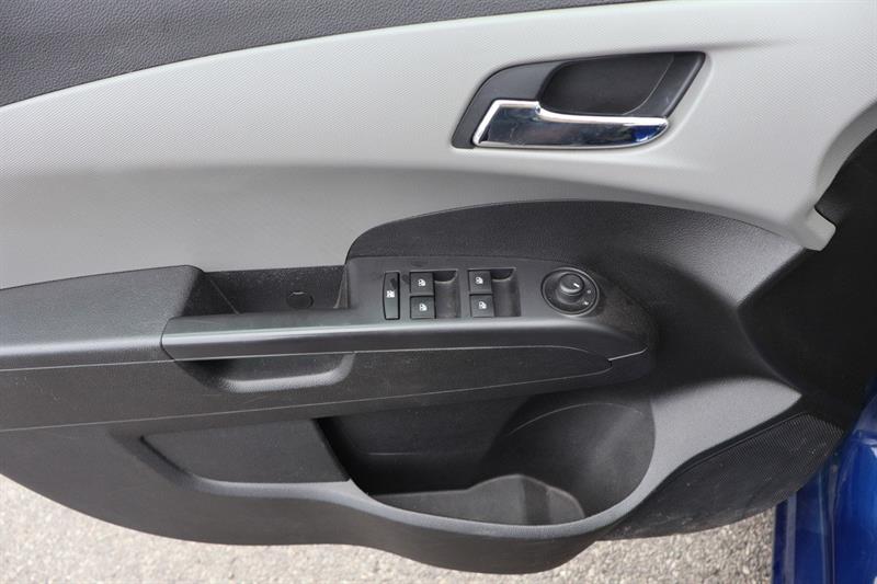 chevrolet Sonic 2013 - 17