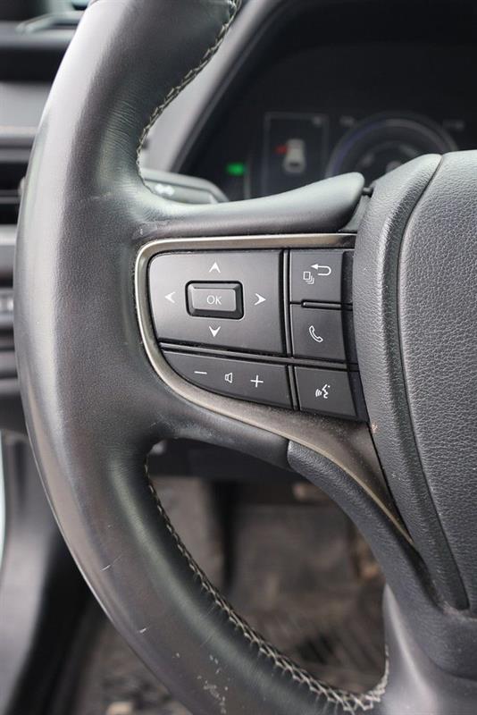 lexus UX 2021 - 12