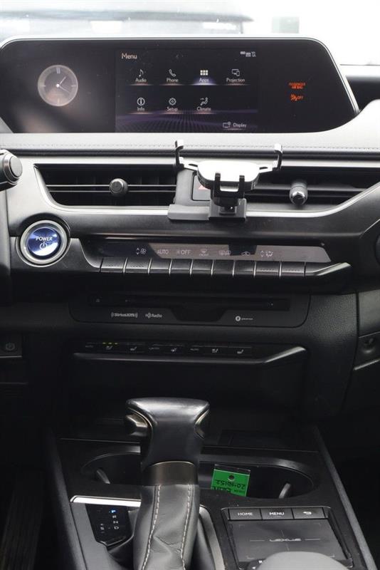 lexus UX 2021 - 15