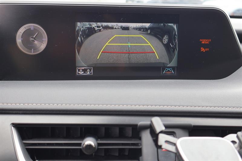 lexus UX 2021 - 16