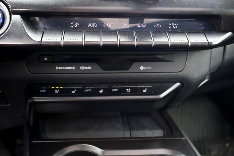 lexus UX 2021 - 17