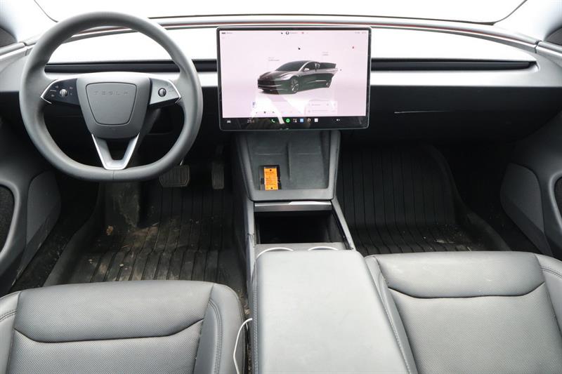 tesla Model 3 2025 - 10