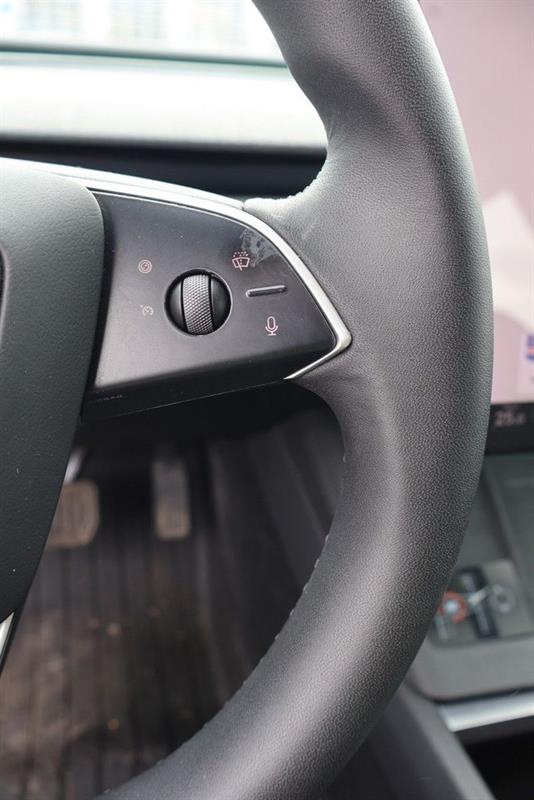 tesla Model 3 2025 - 13