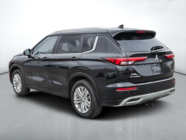 mitsubishi Outlander 2022 - 3