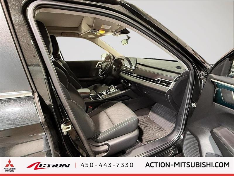 mitsubishi Outlander 2022 - 17