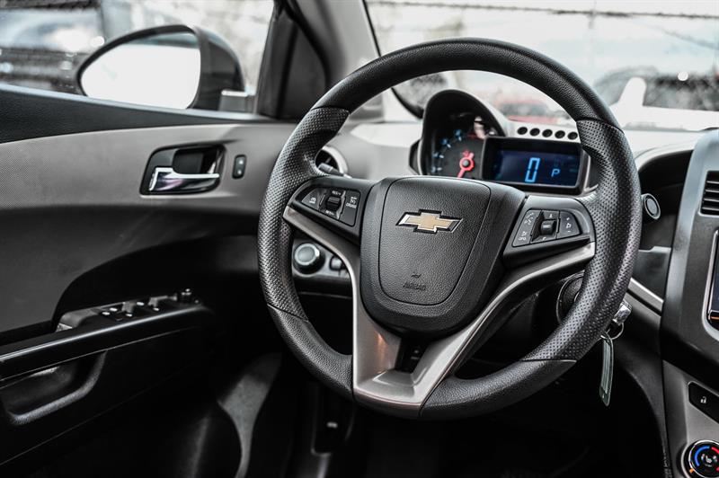 chevrolet Sonic 2015 - 18