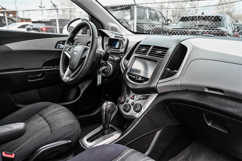 chevrolet Sonic 2015 - 20