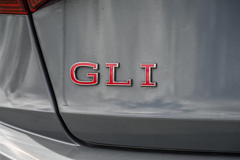 volkswagen Jetta GLI 2023 - 12