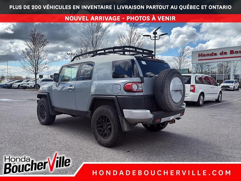 toyota FJ Cruiser 2013 - 5