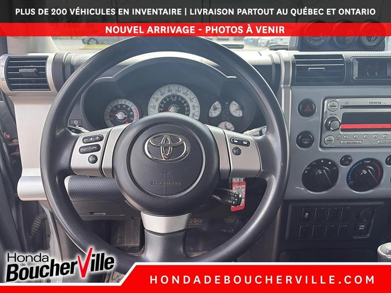 toyota FJ Cruiser 2013 - 27
