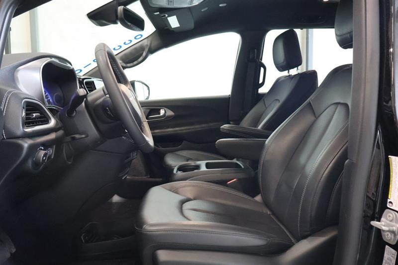 chrysler Pacifica 2025 - 13