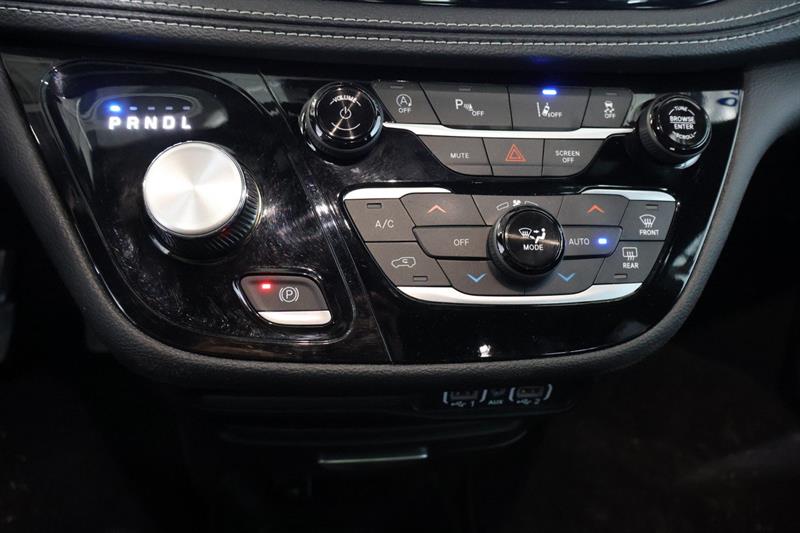 chrysler Pacifica 2025 - 25