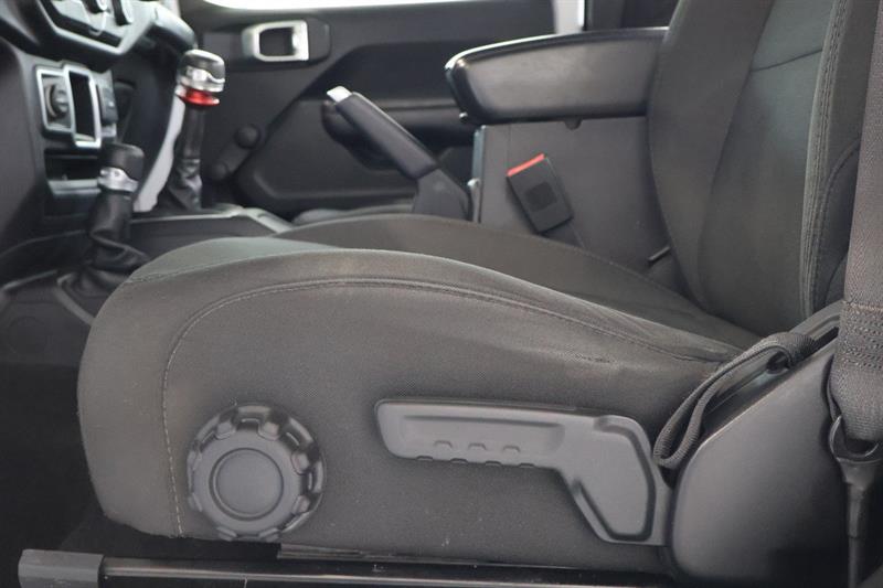 jeep Wrangler 2018 - 11